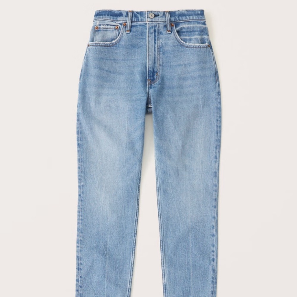 Like new A&F high rise mom jeans